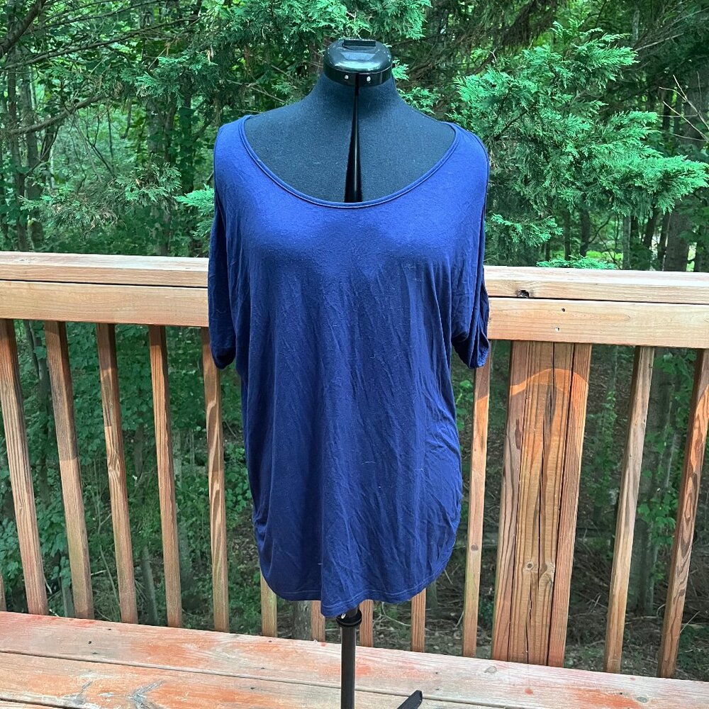 Miselon Navy Top